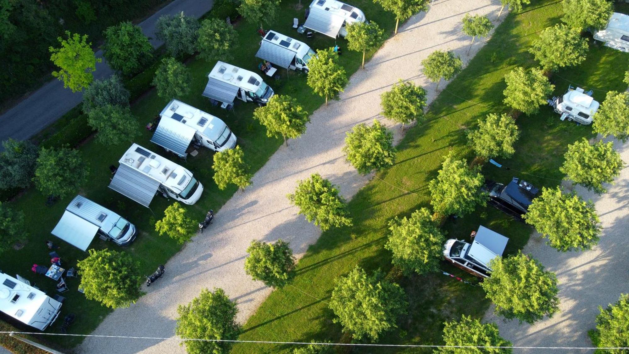 Seregner Agricamping & Homes - Adults Only 18 Monzambano Kültér fotó